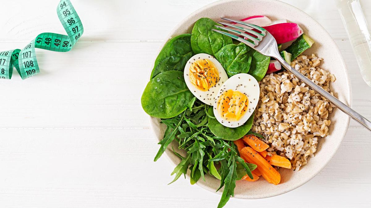 Preparare cină ușoară acasă cu ingrediente proaspete